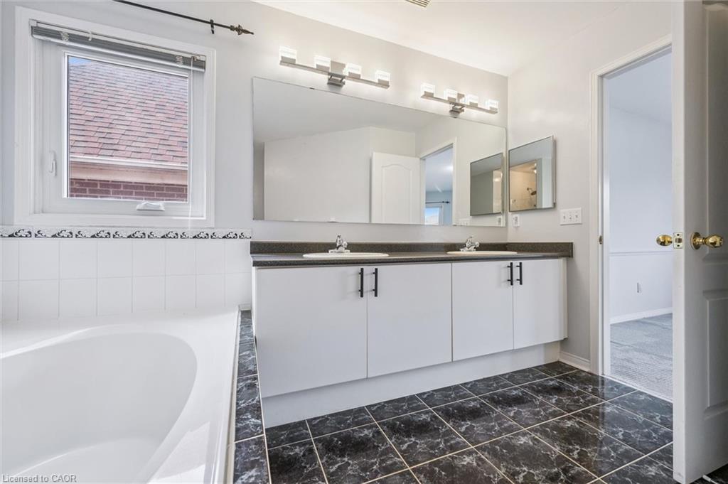 2456 Sixth Line Property Photo 25