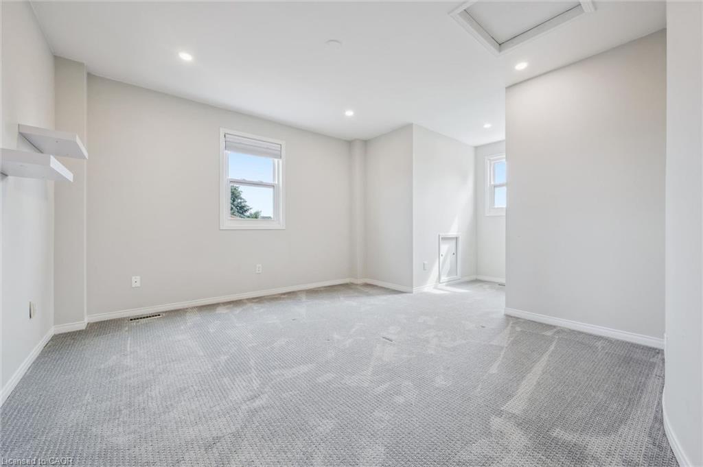 2456 Sixth Line Property Photo 37