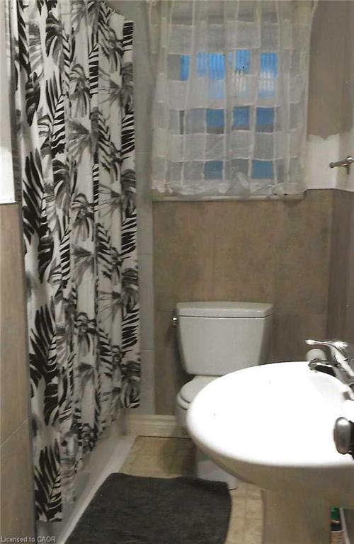 16 Wellington Street E Property Photo 11