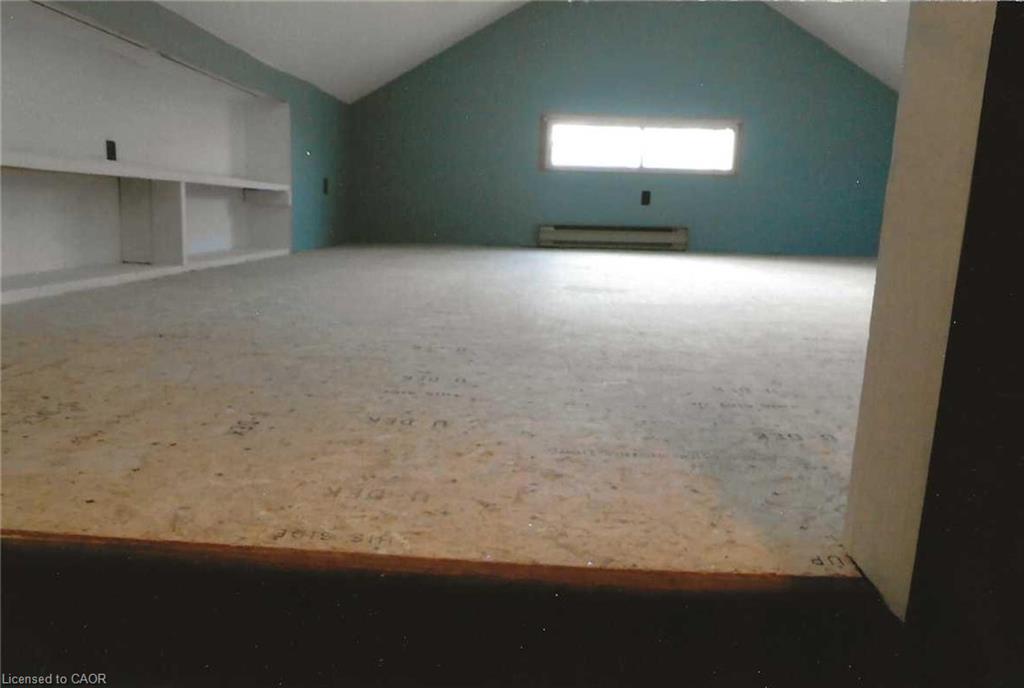 16 Wellington Street E Property Photo 12