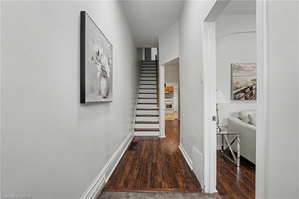 52 Cathcart Street Property Photo 5