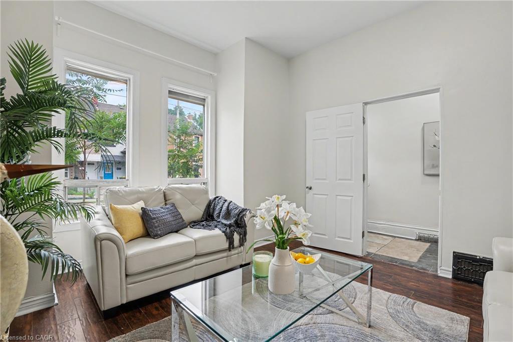 52 Cathcart Street Property Photo 7