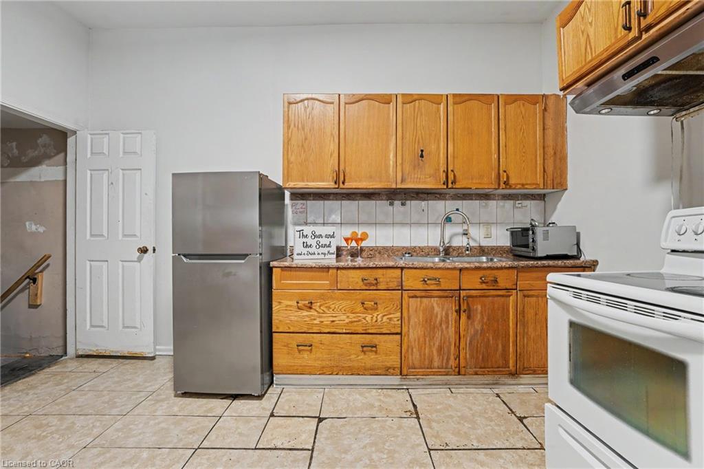 52 Cathcart Street Property Photo 13