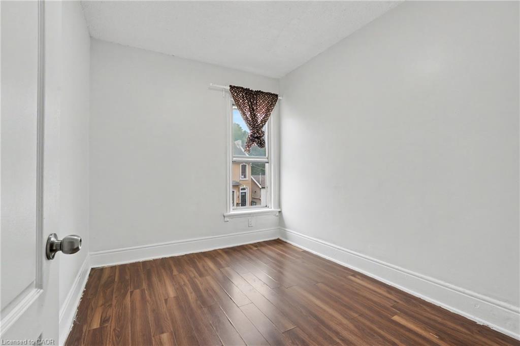 52 Cathcart Street Property Photo 17