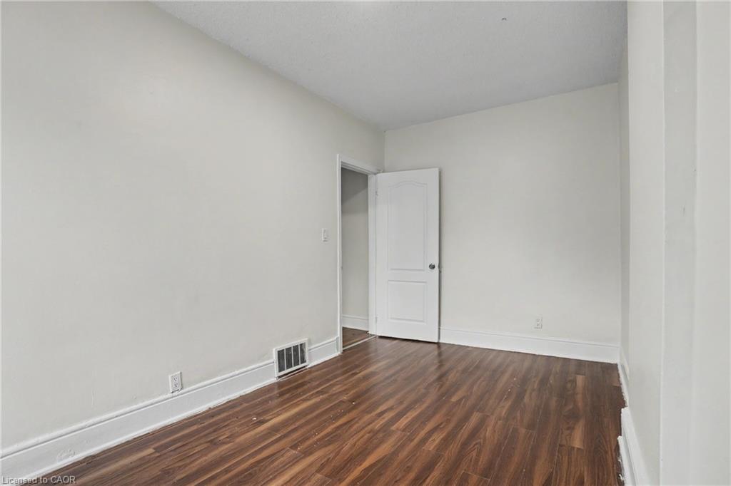 52 Cathcart Street Property Photo 20