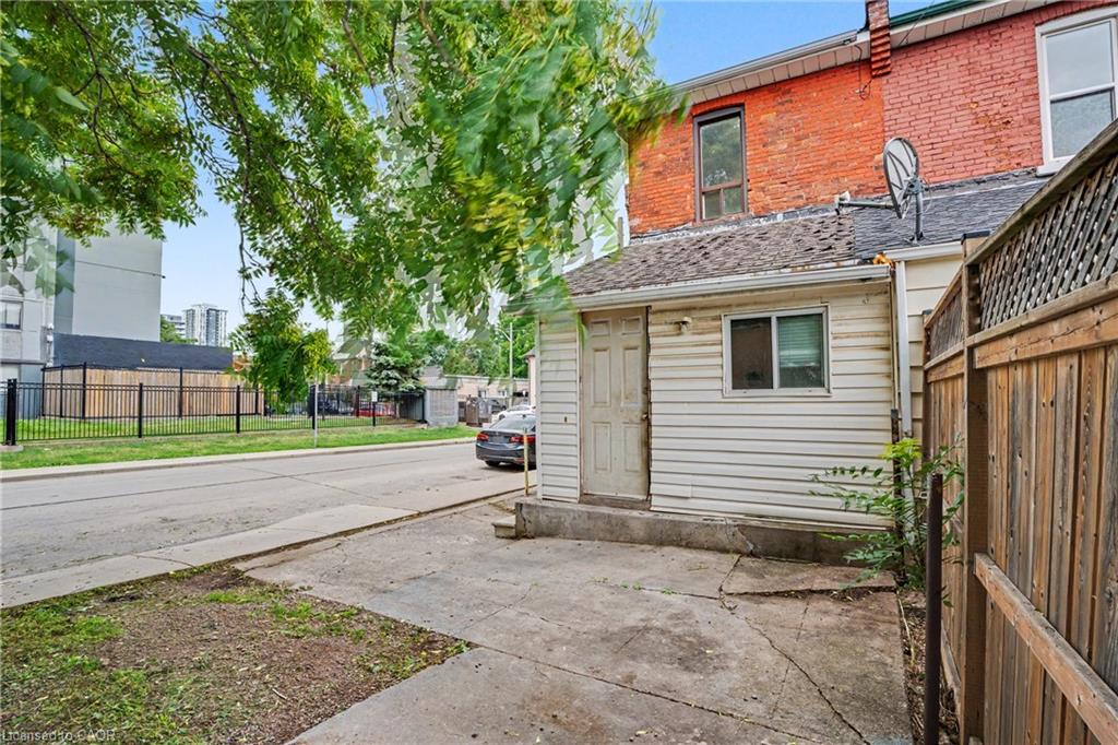 52 Cathcart Street Property Photo 28