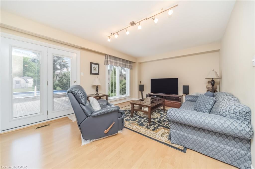 37 Blackthorn Lane Property Photo 4