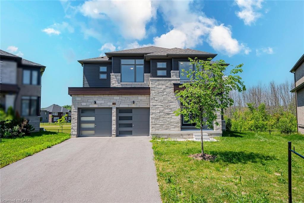 13 Del Ray Crescent Property Photo 1