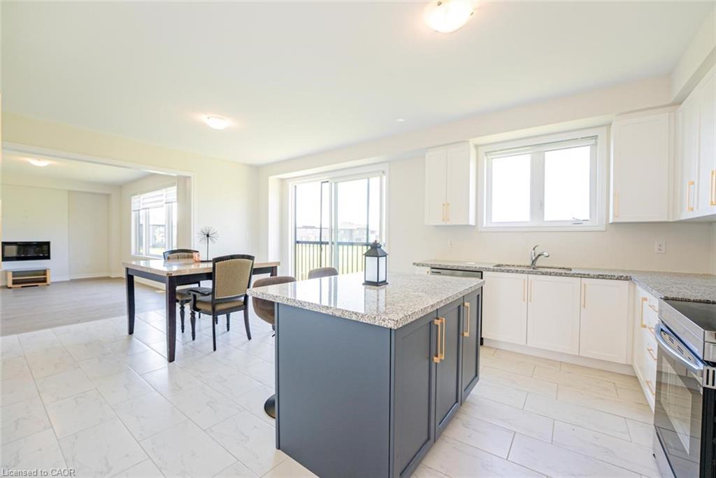 13 Del Ray Crescent Property Photo 11