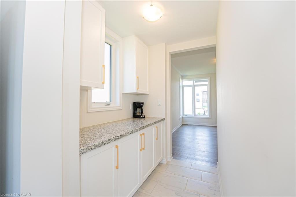 13 Del Ray Crescent Property Photo 14