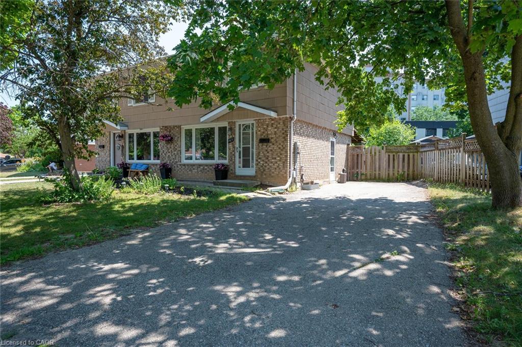 165 Selkirk Drive Property Photo 3