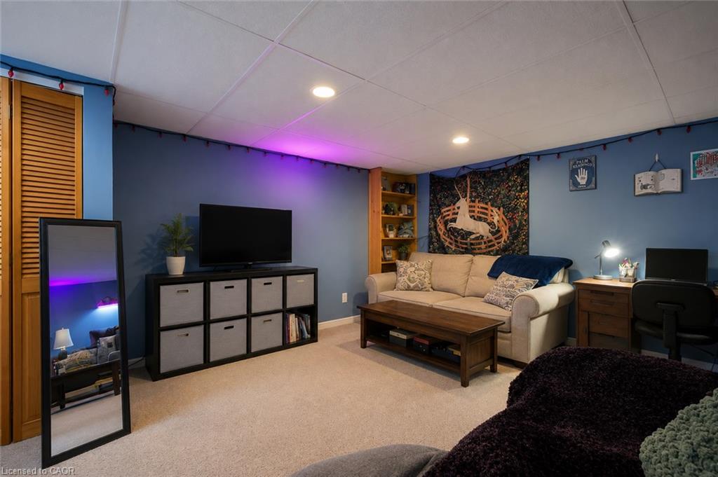 165 Selkirk Drive Property Photo 11