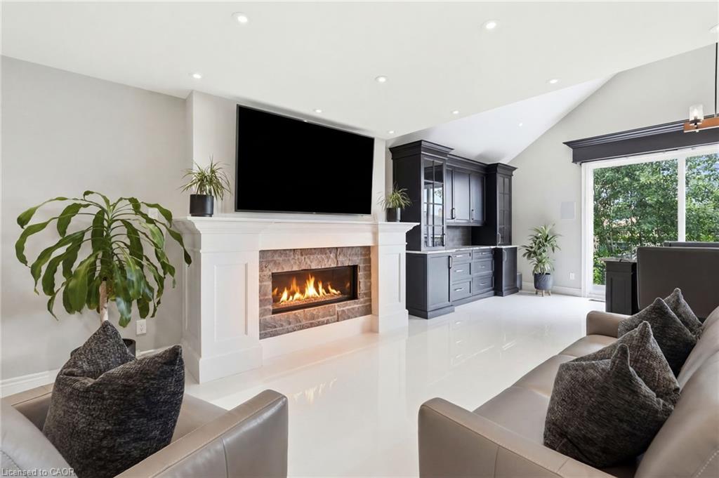 46 Darrow Drive Property Photo 8