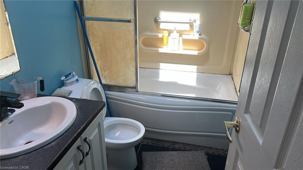 233 West 33rd Street Property Photo 4