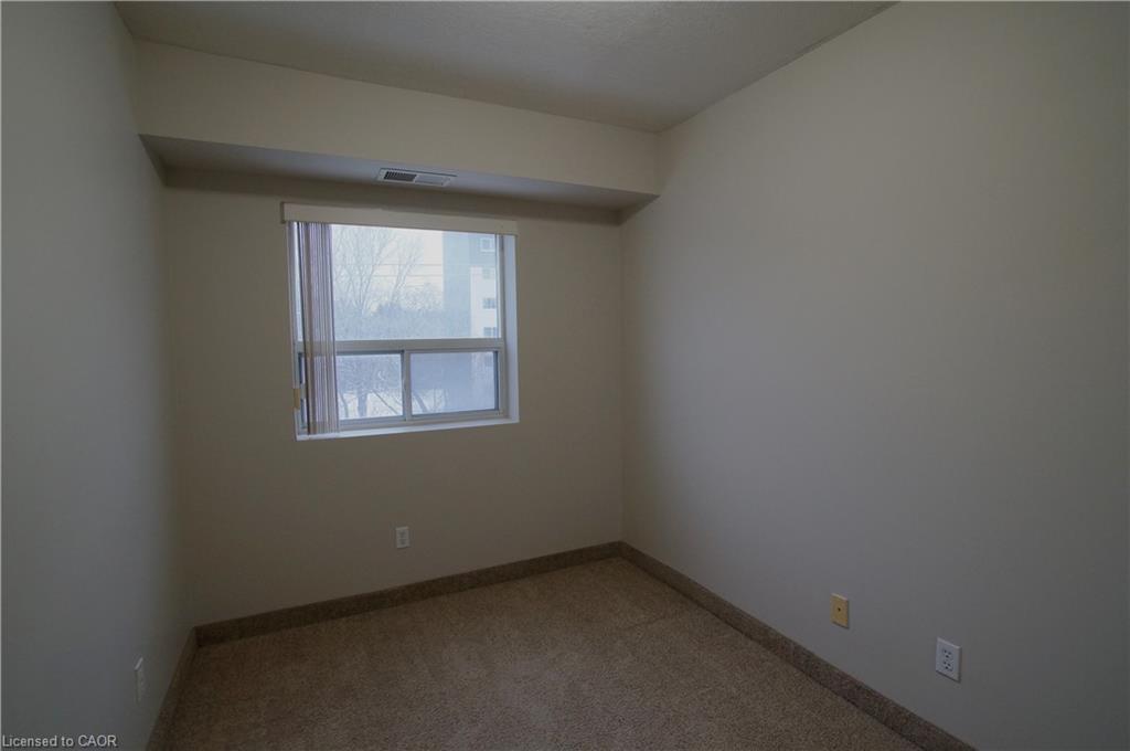 801-274 Erb Street W Property Photo 8