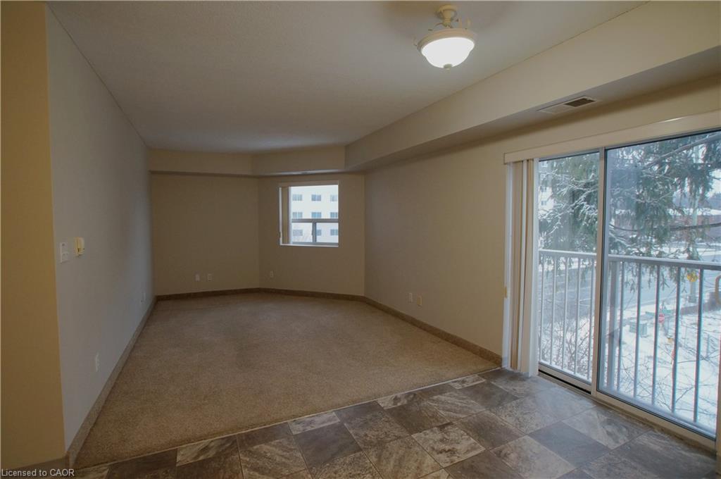 801-274 Erb Street W Property Photo 10