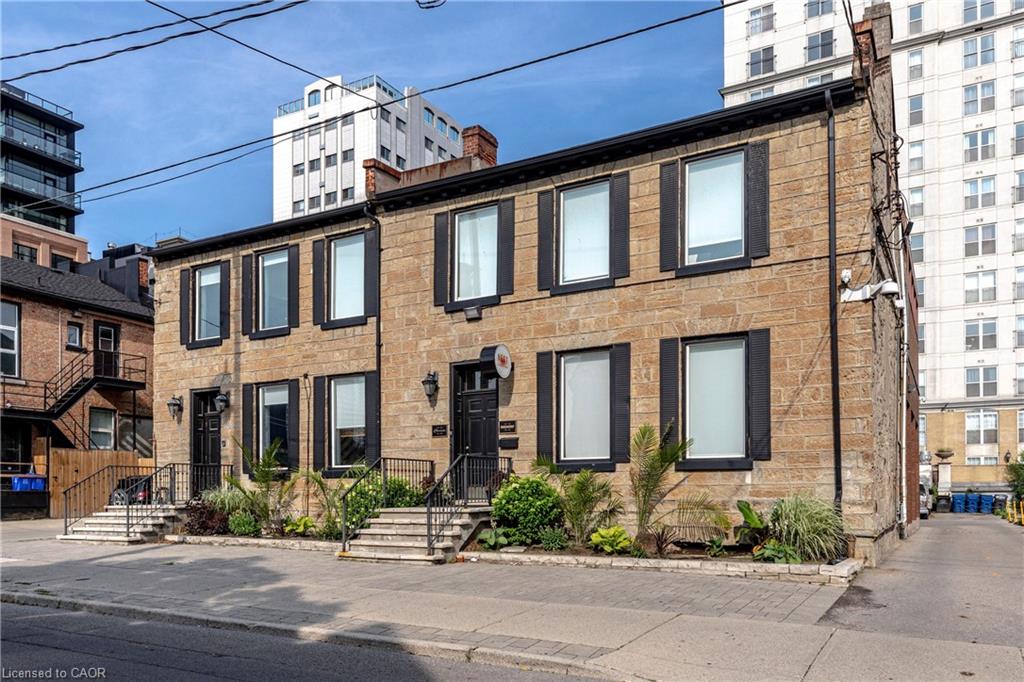 120-122 Hughson Street S