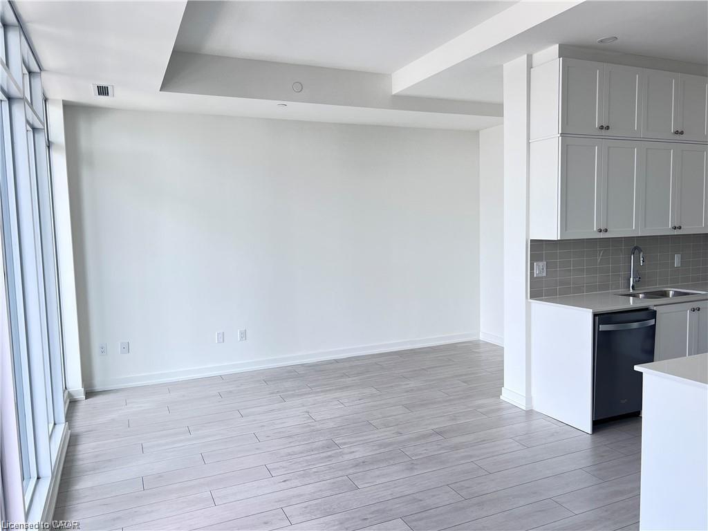 2510-55 Duke Street W Property Photo 10