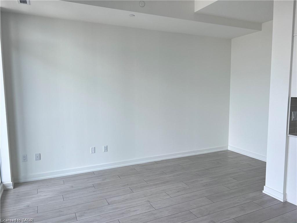 2510-55 Duke Street W Property Photo 11