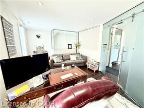 141 King Street E Property Photo 15