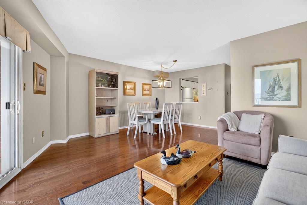 8-2136 Old Lakeshore Road Property Photo 8