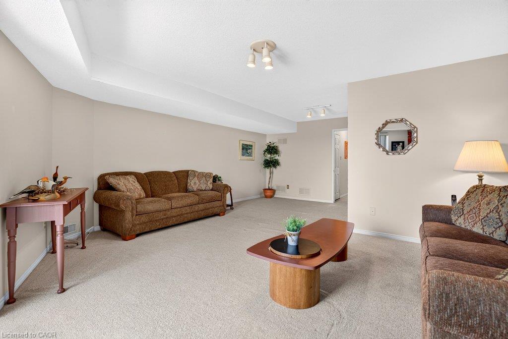 8-2136 Old Lakeshore Road Property Photo 29