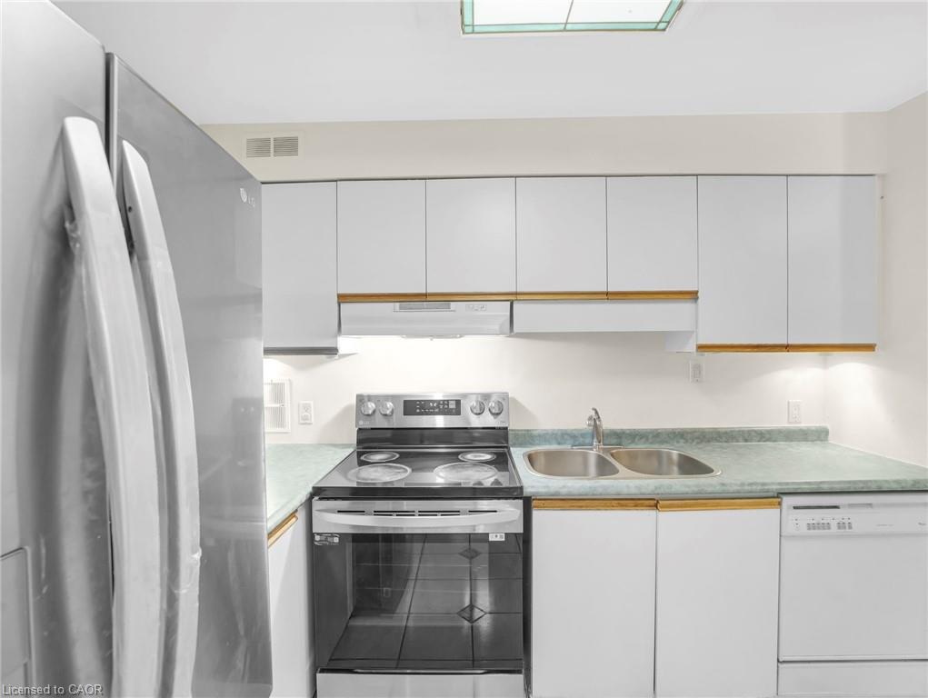 24-29 Paulander Drive Property Photo 3