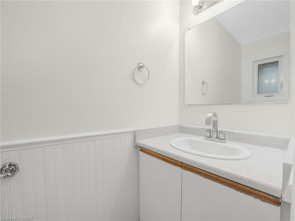 24-29 Paulander Drive Property Photo 6