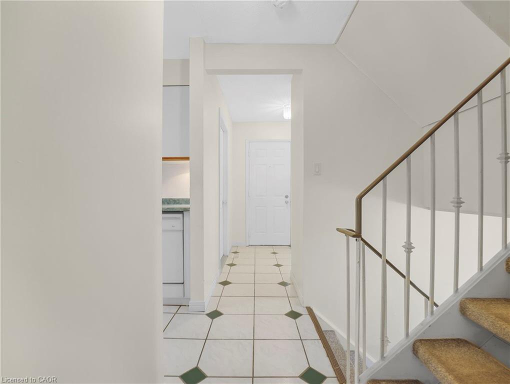 24-29 Paulander Drive Property Photo 7