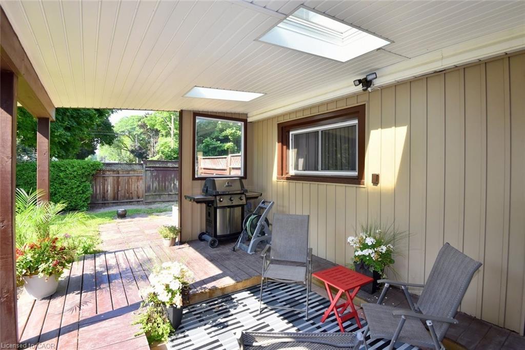 2 Price Avenue Property Photo 31