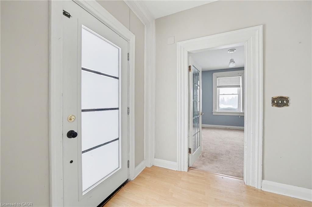 76 Main Street E Property Photo 6