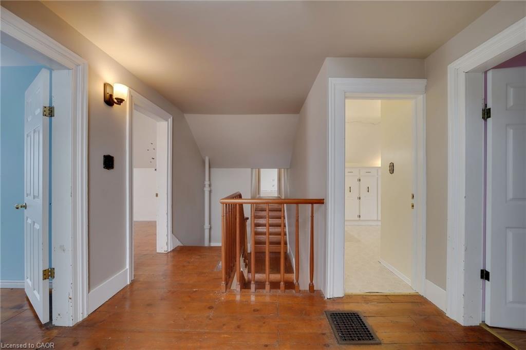 76 Main Street E Property Photo 23