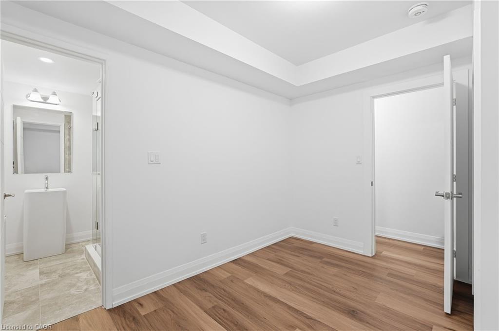 1-4876 Simcoe Street Property Photo 10