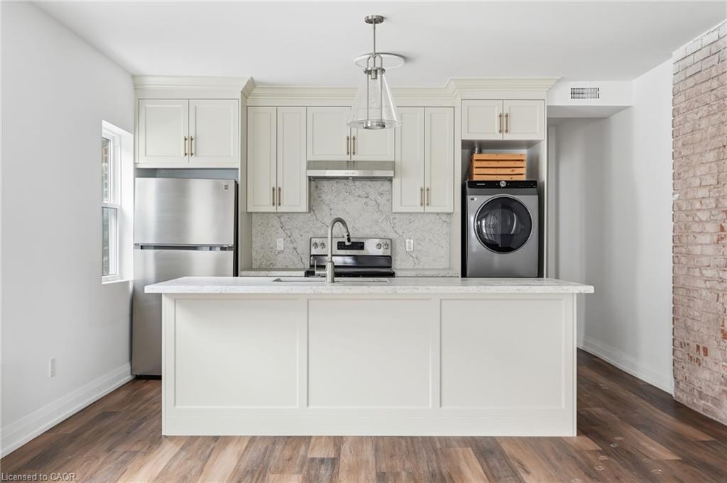 3-4876 Simcoe Street Property Photo 8