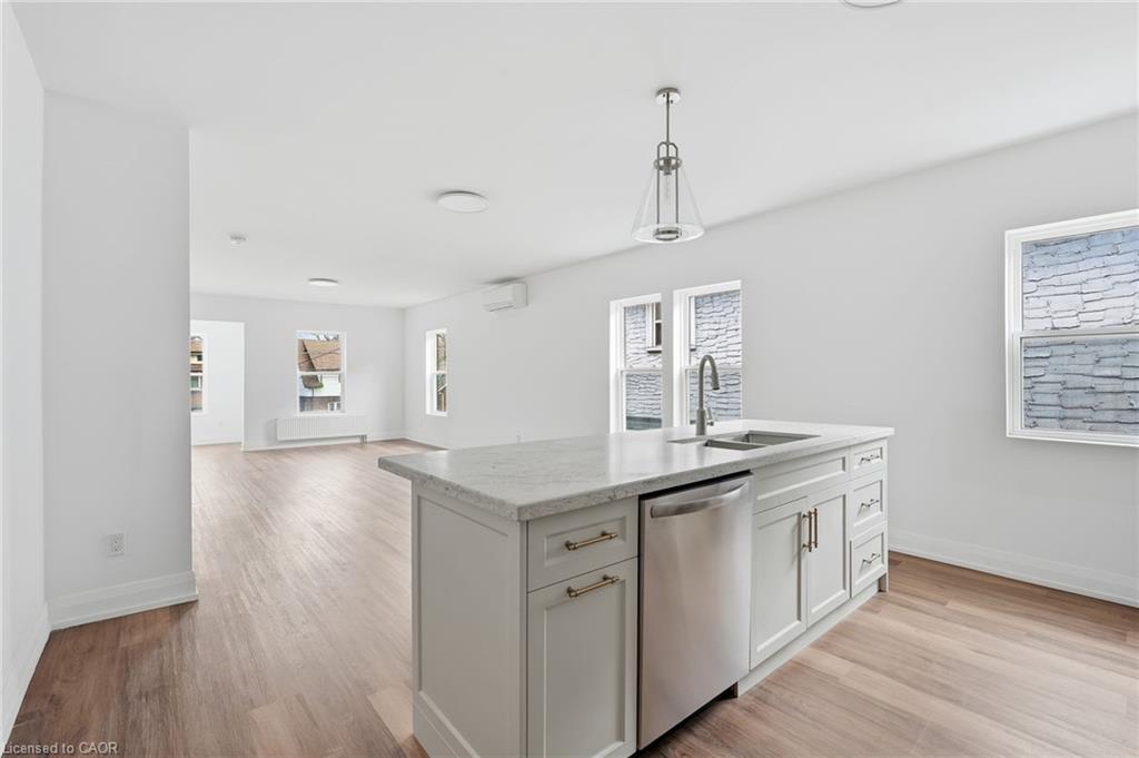 3-4876 Simcoe Street Property Photo 10
