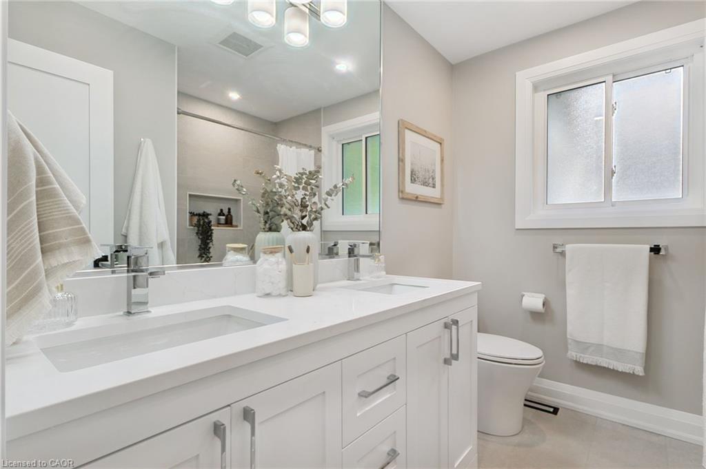 1414 Dewbourne Crescent Property Photo 23