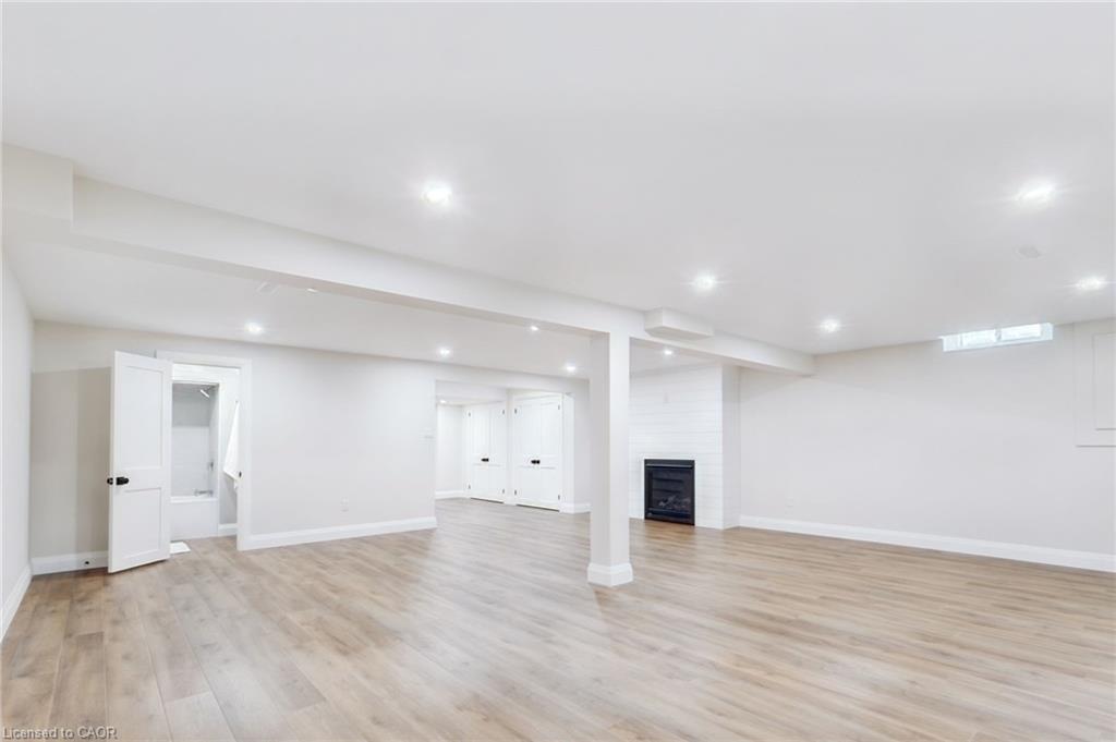 1414 Dewbourne Crescent Property Photo 30