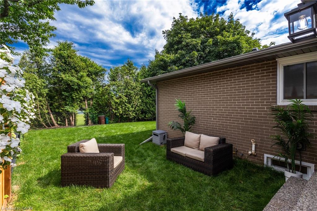 1414 Dewbourne Crescent Property Photo 37