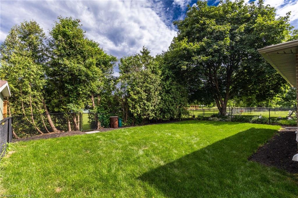 1414 Dewbourne Crescent Property Photo 40