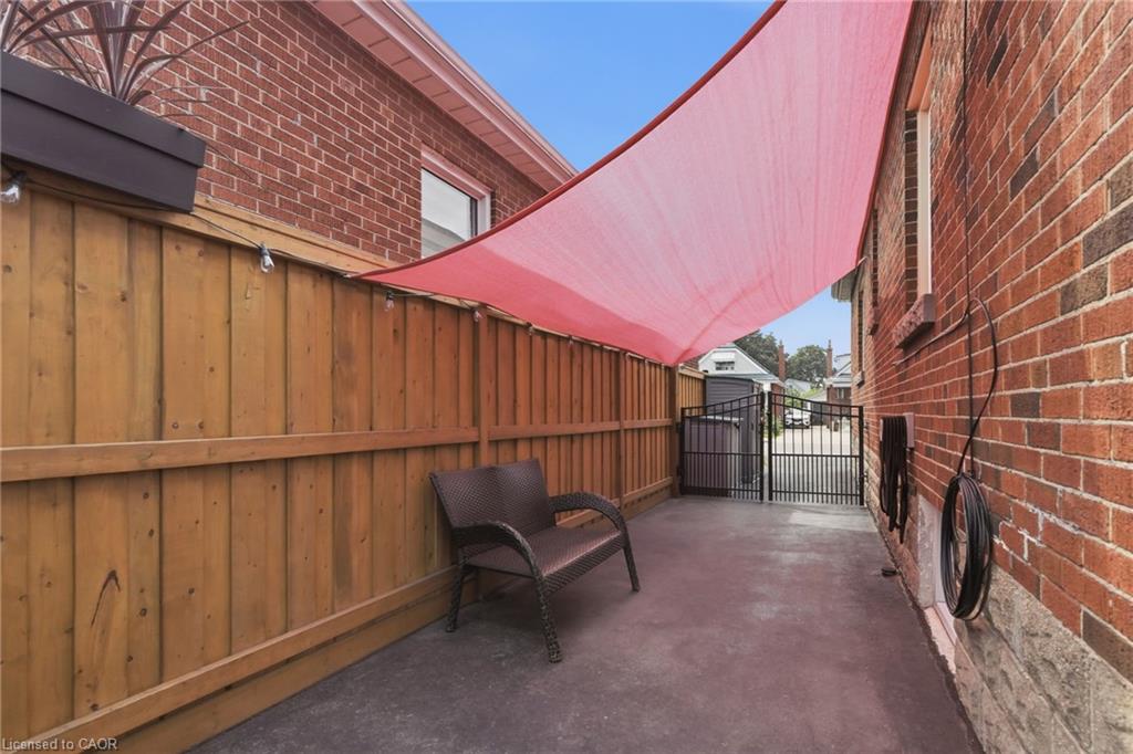 127 Tragina Avenue S Property Photo 30