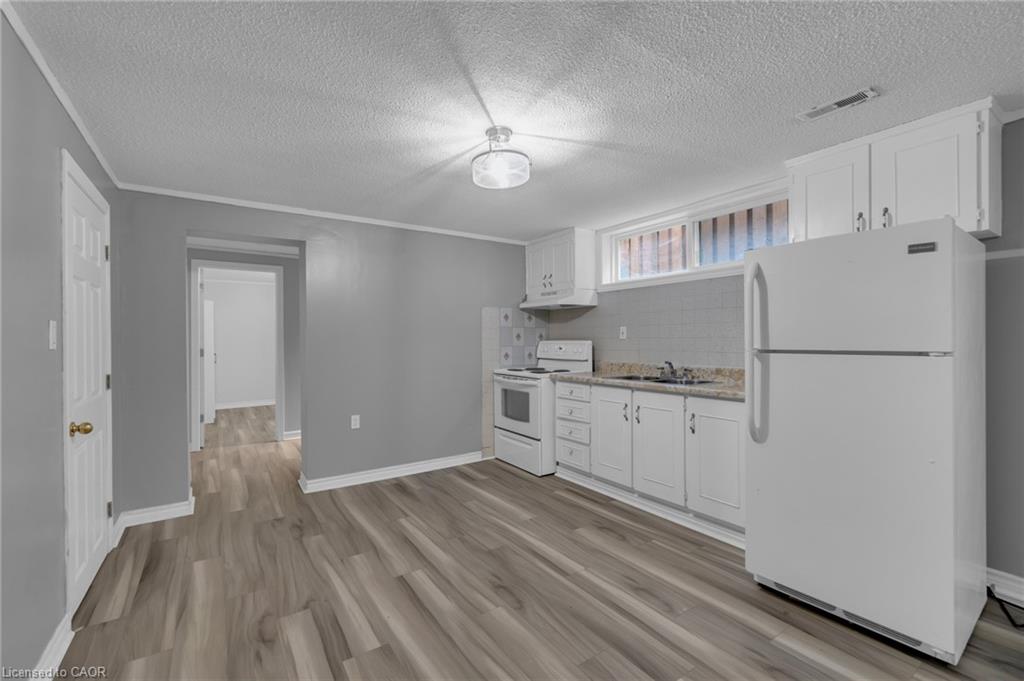 197 Troy Street Property Photo 25