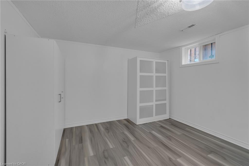197 Troy Street Property Photo 29