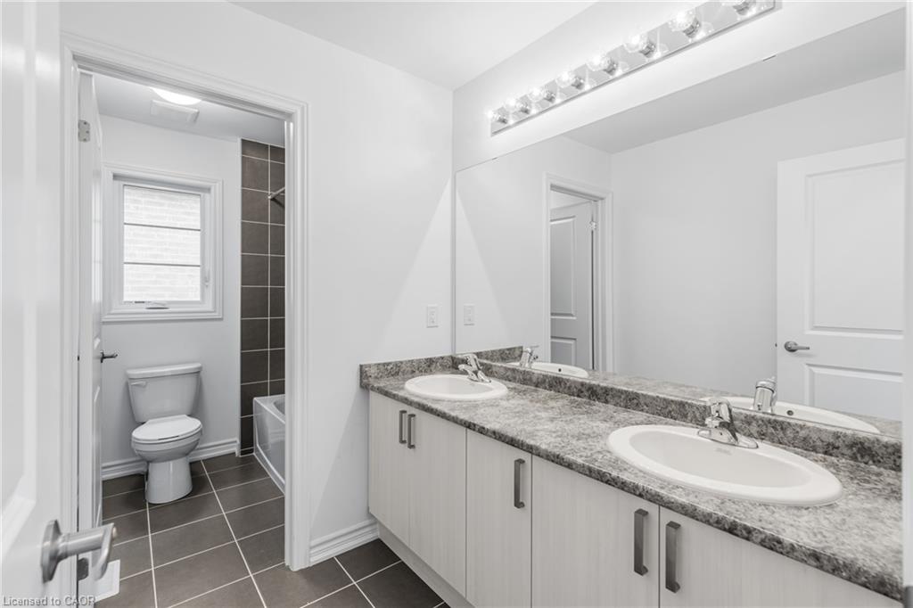 8 Daisy Street Property Photo 26