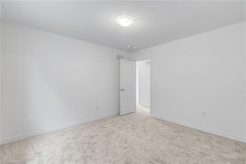 8 Daisy Street Property Photo 27