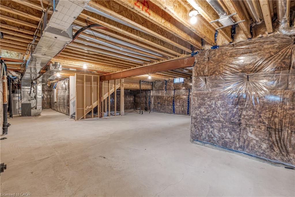 8 Daisy Street Property Photo 37