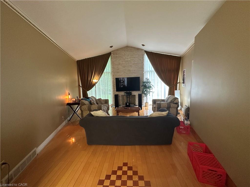 11 Wilmont Court Property Photo 2
