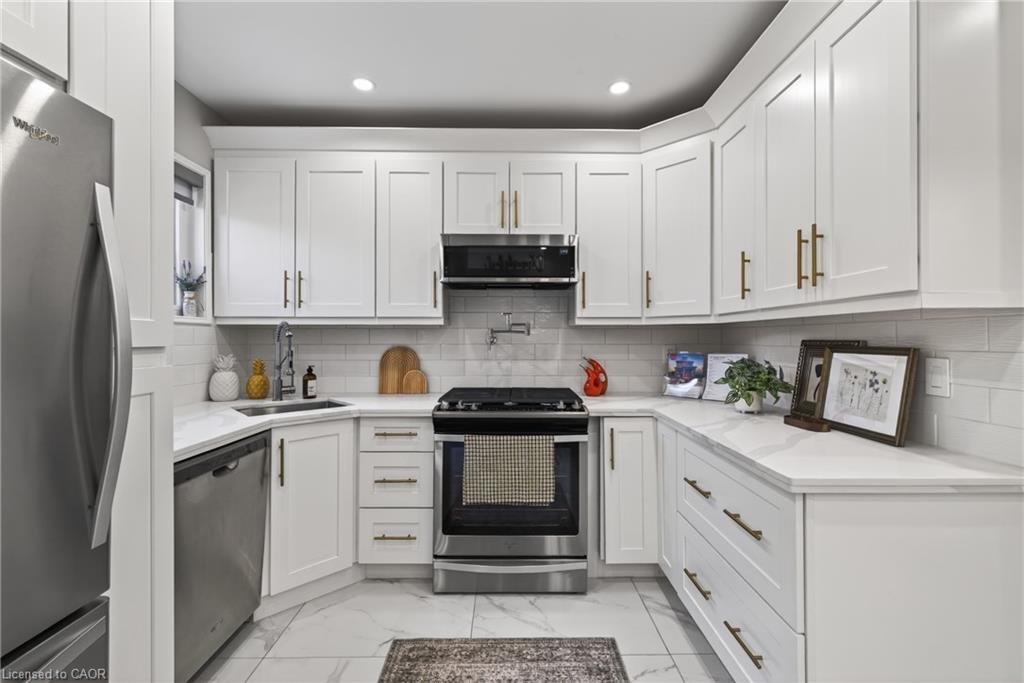 273 Stinson Crescent Property Photo 18