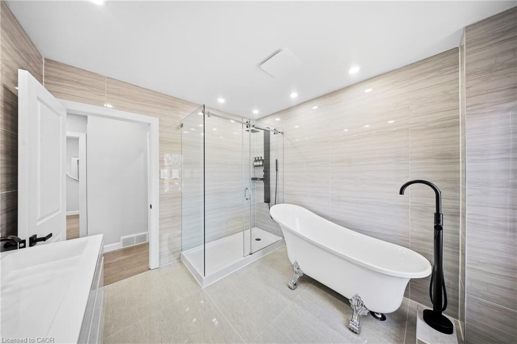 273 Stinson Crescent Property Photo 29