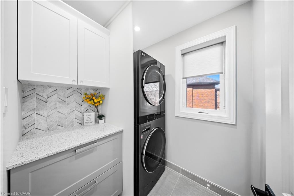 273 Stinson Crescent Property Photo 30