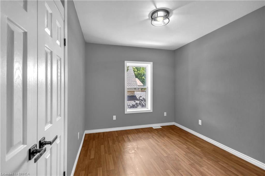 34 Young Street Property Photo 15
